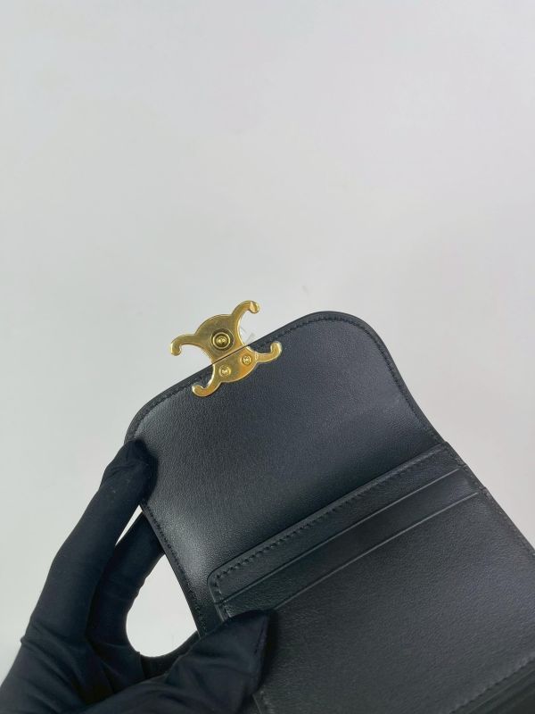 【未使用閒置品】CELINE 亮面牛皮革TRIOMPHE三折短夾 