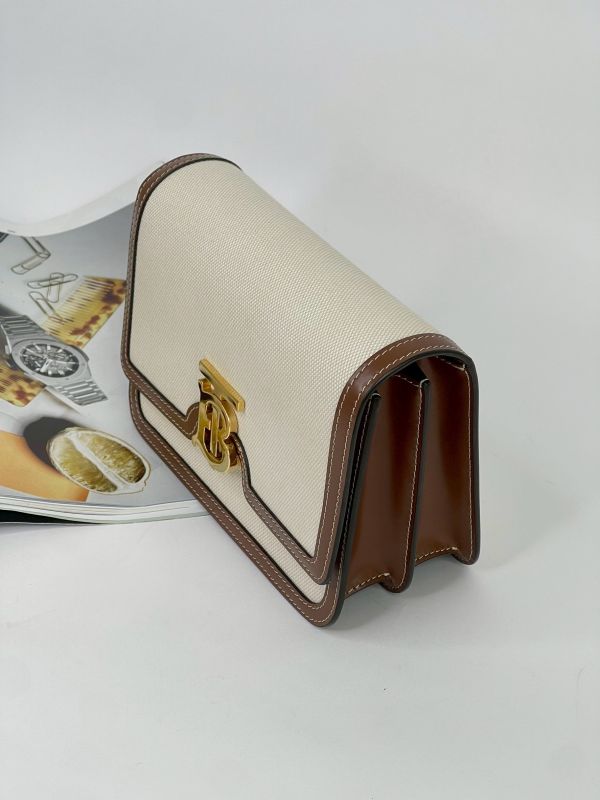 【分期0利率】BURBERRY TB帆布翻蓋郵差包【95成新】 