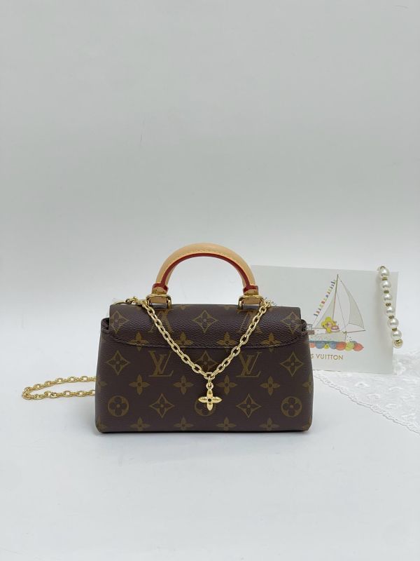 【全新品】LV Nano Madeleine 
