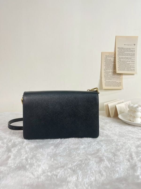 【9成新】PRADA  Saffiano Pochette WOC 