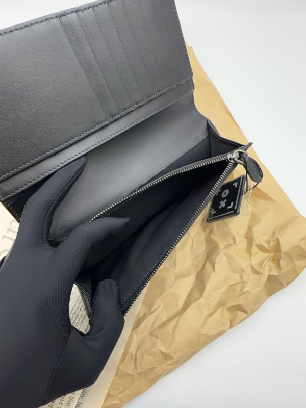 【99成新】BURBERRY 炭灰格紋皮革對摺長夾 
