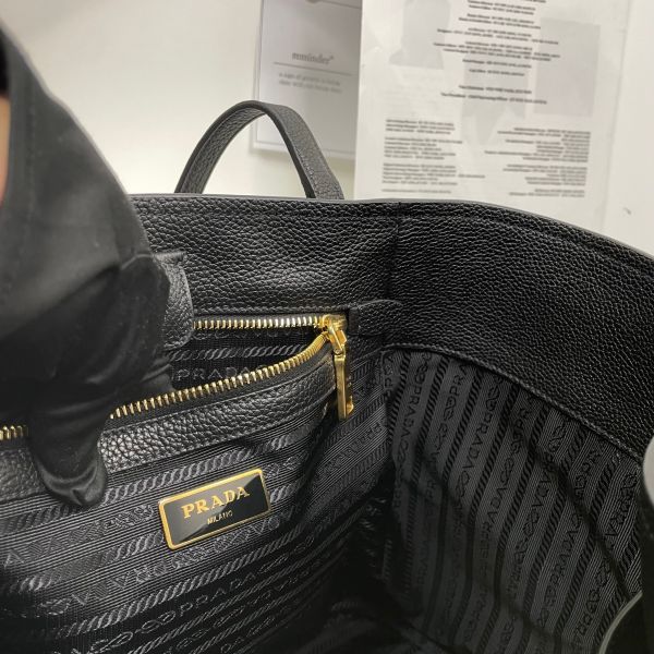 【全新閒置品】【12期0利率】PRADA 防刮牛皮磁扣托特包 
