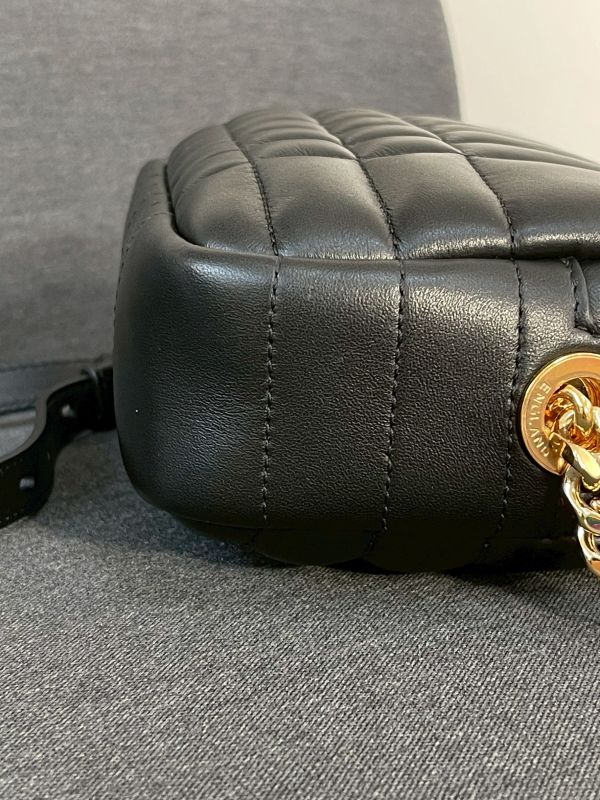 【分期0利率】BURBERRY Lola 羊皮縫線迷你斜背相機包【95成新】 