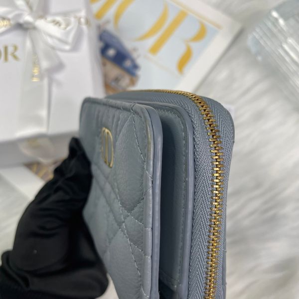 【9成新】【12期0利率】DIOR CARO SCARLET 黛妃小牛皮拉鏈短夾 雲藍色 
