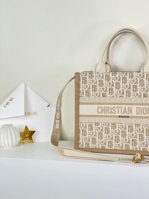 【分期0利率】DIOR Book Tote 小型托特包【95成新】 