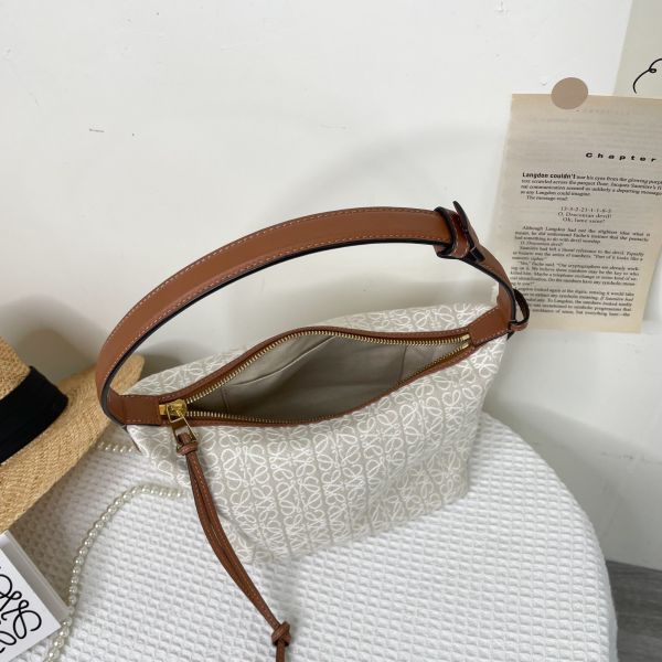 【12期0利率】LOEWE 小號便當包【99成新】 