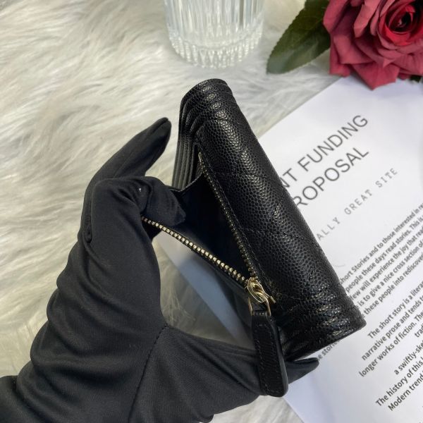 【99 成新】【12 期 0 利率】Chanel  Boy牛皮金扣 三折短夾 