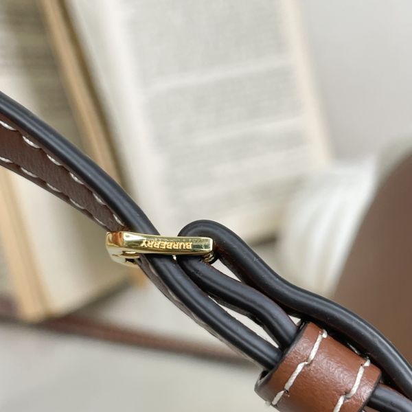【12期0利率】BURBERRY  TB帆布迷你水桶包【95成新】 