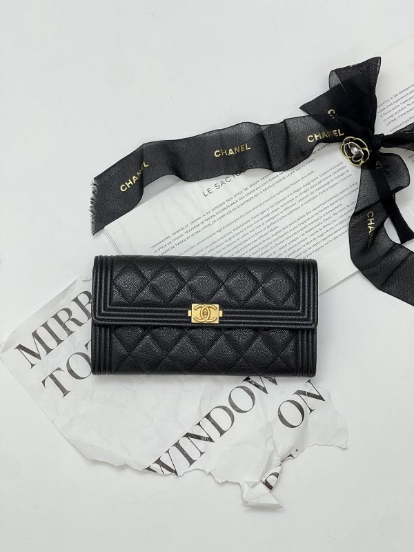 【95成新】CHANEL BOY 荔枝皮信封扣式長夾 