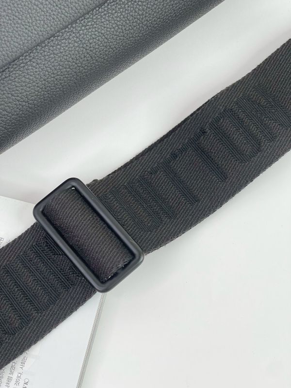 【分期0利率】LV Fastline 郵差包【9成新】 