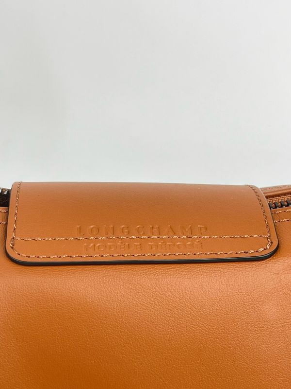 【未使用閒置品】LONGCHAMP LE PLIAGE XTRA系列牛皮圓筒斜背包 