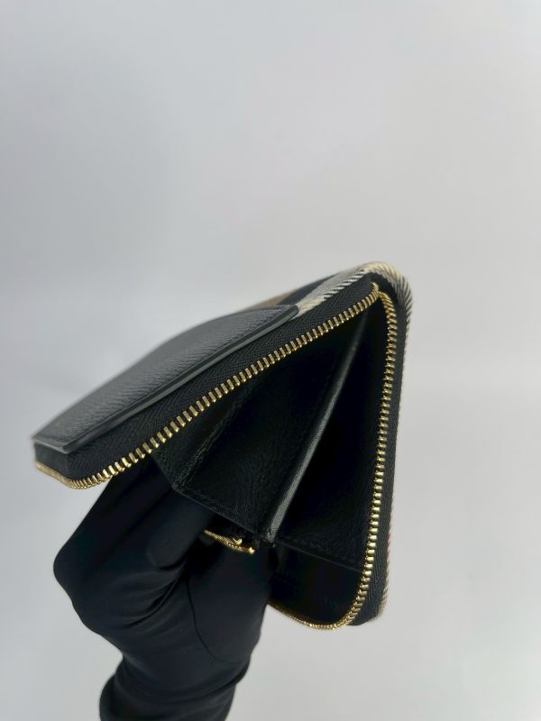 【閒置新品】BURBERRY HOUSE 經典格紋拉鍊長夾 