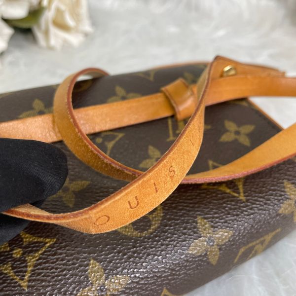 【12期0利率】LV Pochette 佛羅倫斯腰包【9成新】 