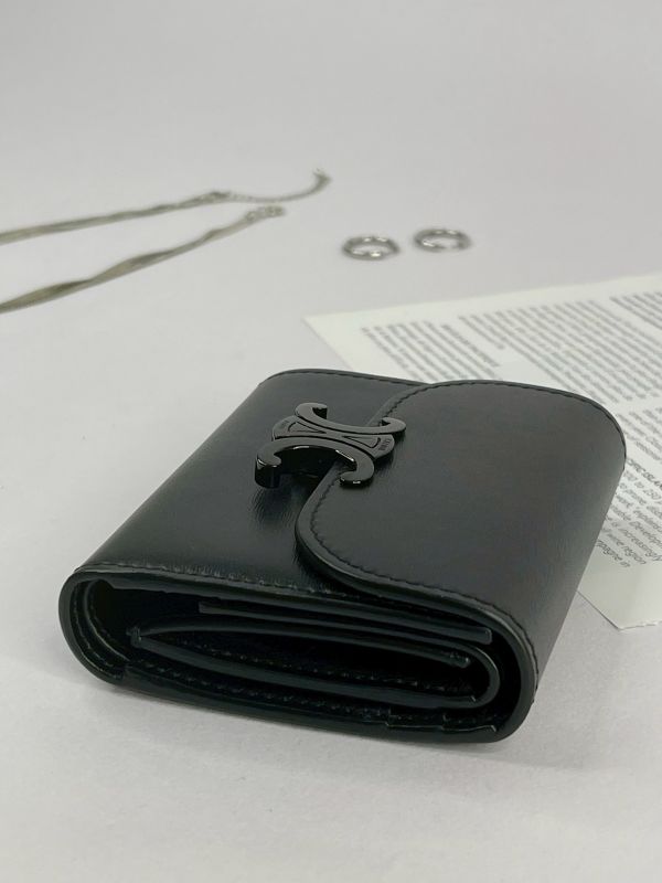 【分期0利率】CELINE 亮面牛皮革TRIOMPHE三折短夾 【95成新】 