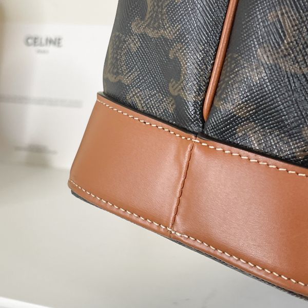 【12期0利率】CELINE  TRIOMPHE老花小號水桶包【95成新】 