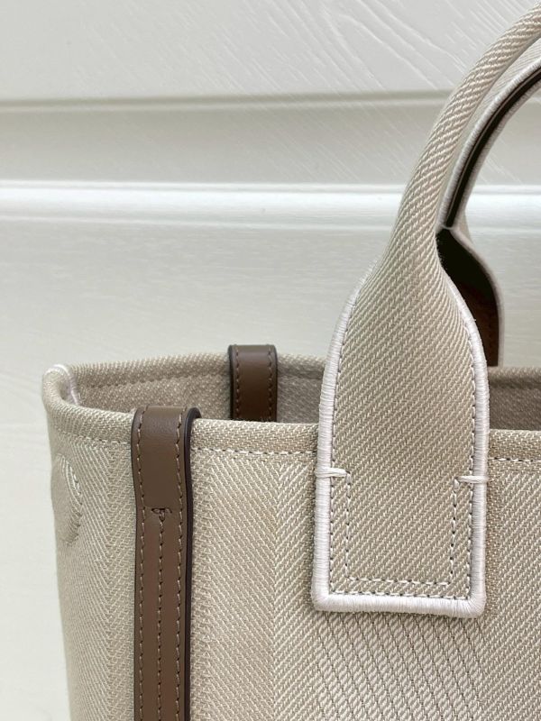 【未使用閒置品】CHLOE CARRY 托特包 
