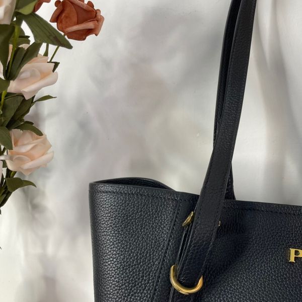 【全新閒置品】【12期0利率】PRADA 防刮牛皮磁扣托特包 