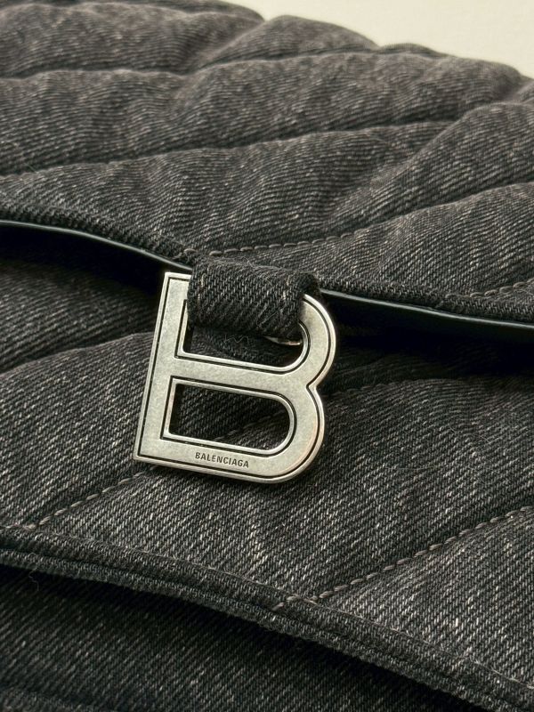 【分期0利率】BALENCIAGA CRUSH 绗縫牛仔沙漏包 中號【99成新】 