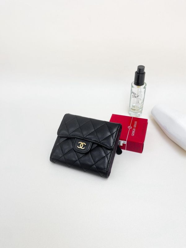 【9成新】CHANEL COCO 背面拉鍊三折短夾 