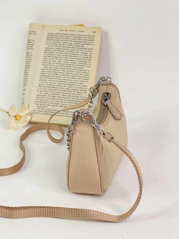 【分期0利率】PRADA re-edition 迷你腋下包【95成新】 