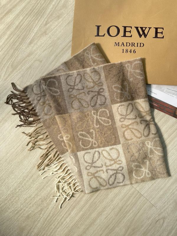 【未使用閒置品】LOEWE 羊毛老花圍巾 