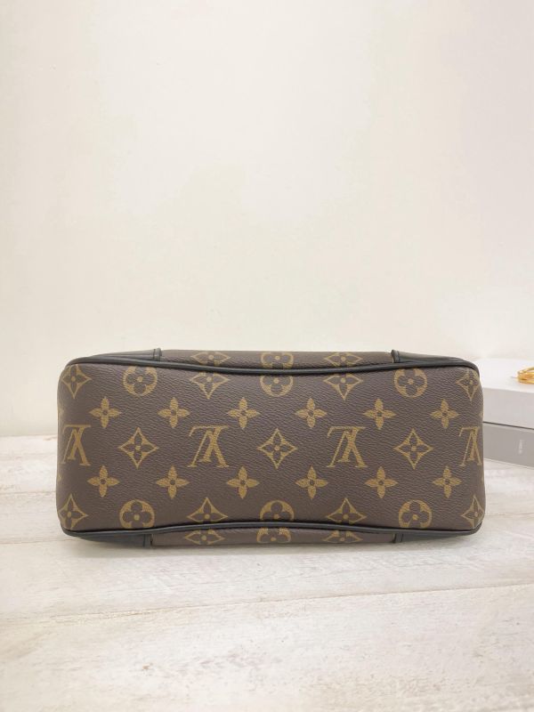 【9成新】LV Boulogne牛角包 