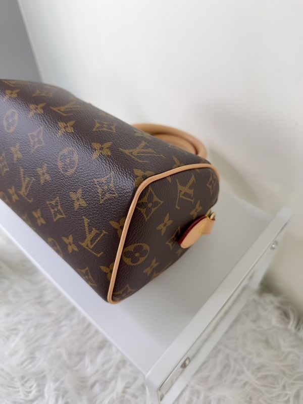 【分期0利率】LV Speedy Bandoulière 20【99成新】 