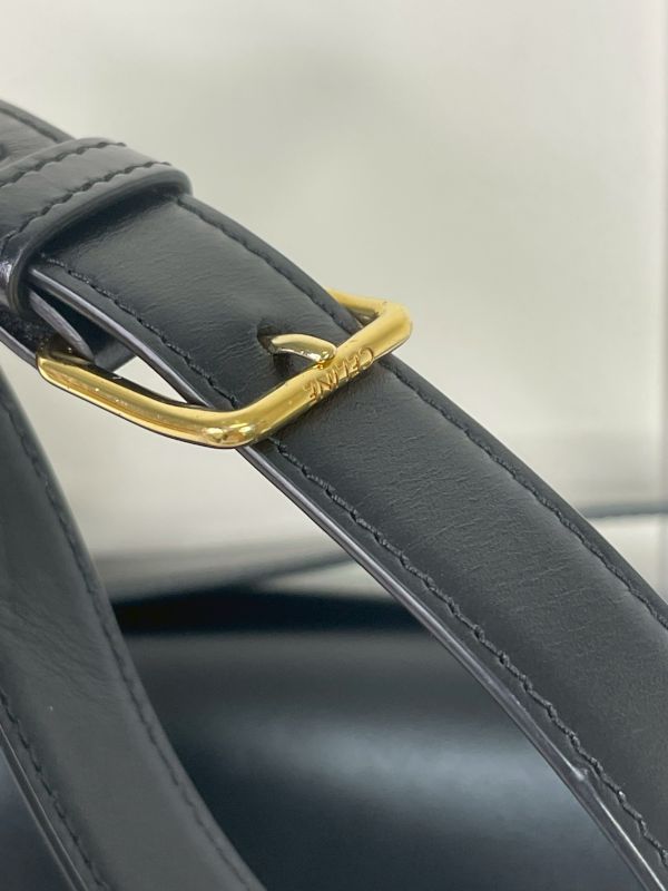 【分期0利率】CELINE TRIOMPHE  BOX 肩背包【9成新】 