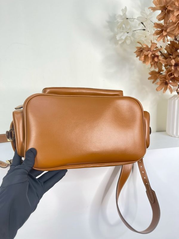 【分期0利率】MIUMIU  皮革後背包 大號 【未使用閒置品】 