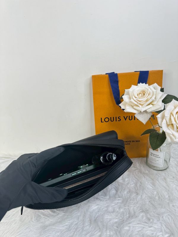 【分期0利率】LV Fastline 郵差包【全新品】 