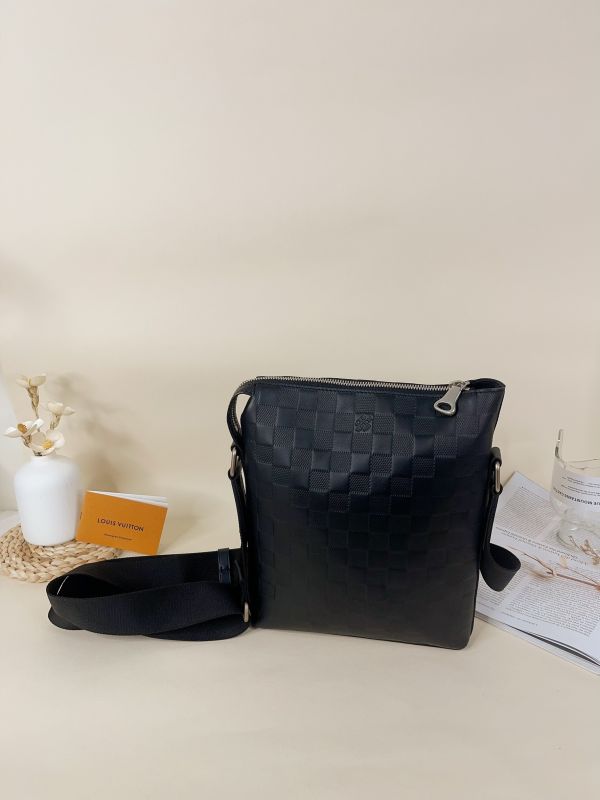 【分期0利率】LV Apollo BB 郵差包 【95成新】 