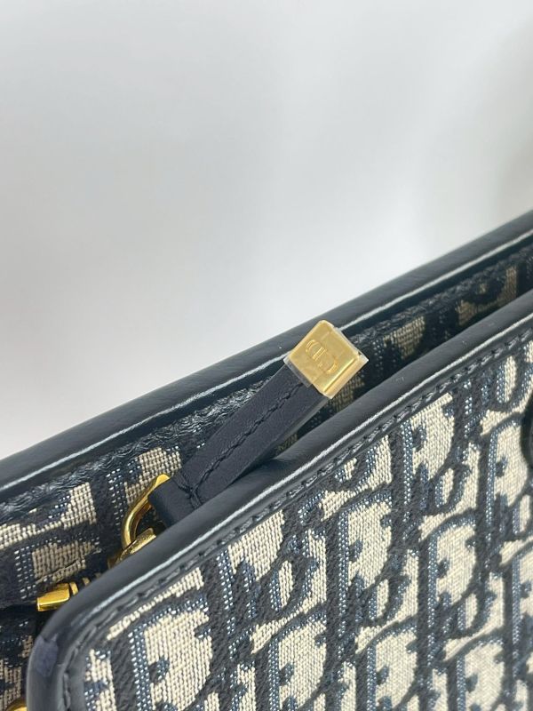 【9成新】DIOR 30 蒙田 洗潄包 