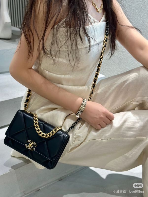 【12期0利率】CHANEL 19 WOC 【95成新】 