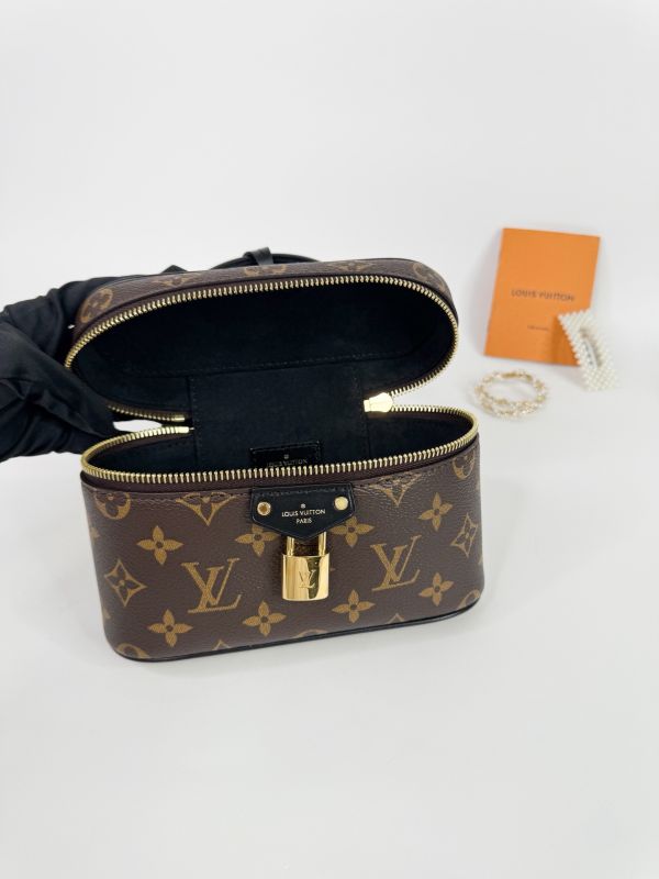 【分期0利率】LV Vanity Chain Pouch【99成新】 