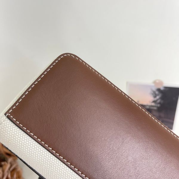 【12期0利率】BURBERRY HORSEFERRY 印花帆布斜背包【95成新】 