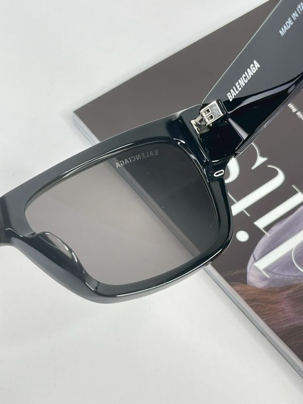 【9成新】BALENCIAGA 復古方形墨鏡 