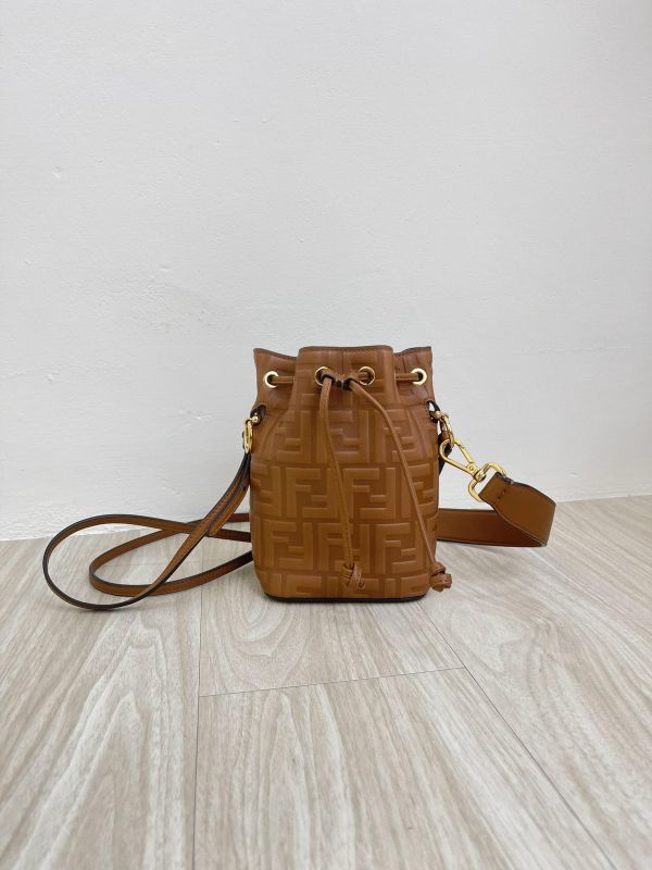 【95成新】FENDI Mon Treso 水桶包 
