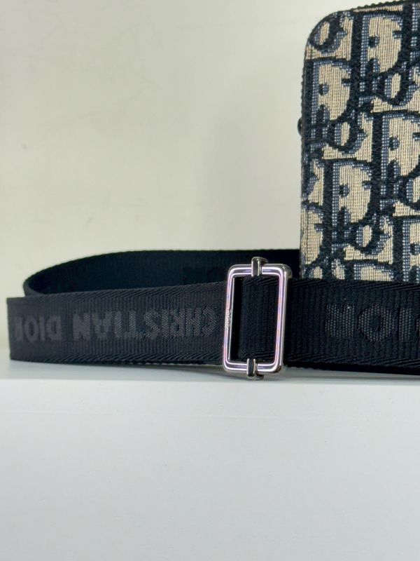 【分期0利率】DIOR   拉鍊手拿包附肩背袋 【95成新】 