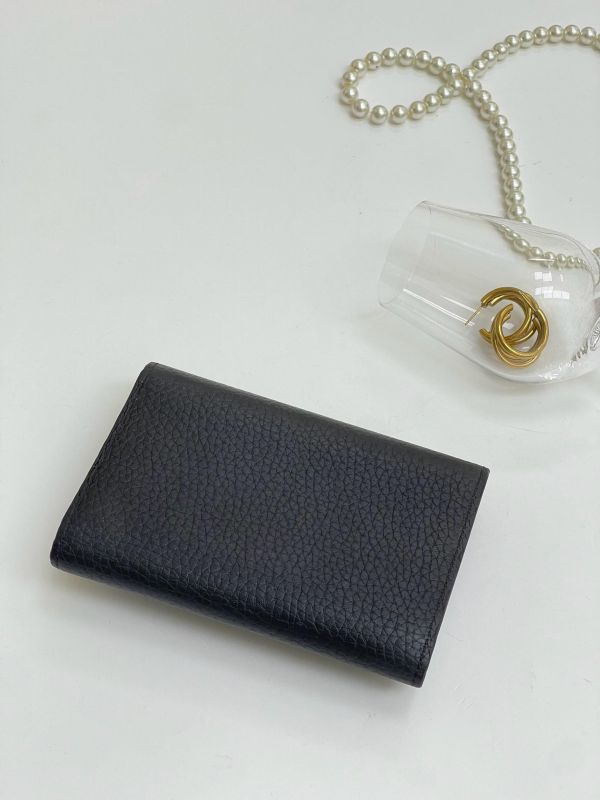 【9成新】LV Capucines 短夾 