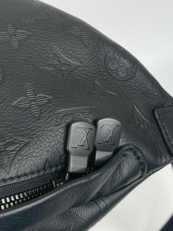 【未使用閒置品】LV Discovery PM 腰包 