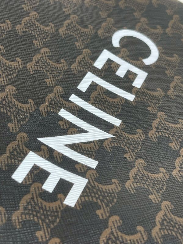 【分期0利率】CELINE TRIOMPHE 印花標誌小號收納袋【未使用閒置品】 