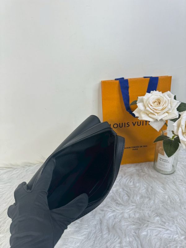 【分期0利率】LV Fastline 郵差包【全新品】 