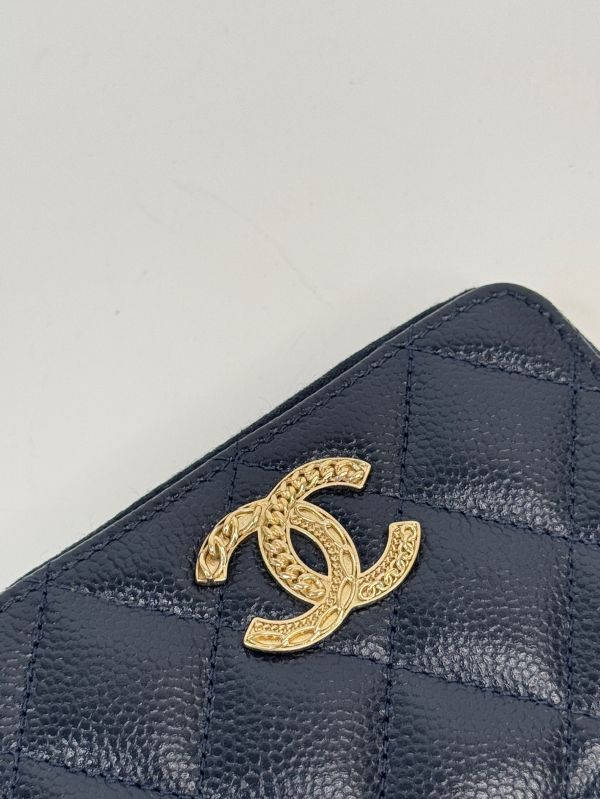 【分期0利率】CHAENL 22K浮雕大LOGO拉鍊零錢卡包【95成新】 