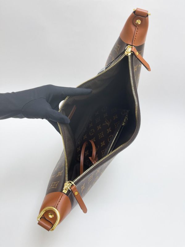 【95成新】LV LOOP HOBO 