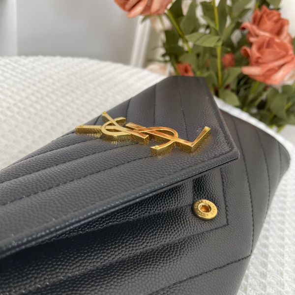 【9.5成新】【12期0利率】YSL MONOGRAM 魚子醬信封長夾 