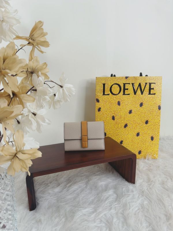 【分期0利率】LOEWE 粒面小牛皮小號豎款錢包【95成新】 