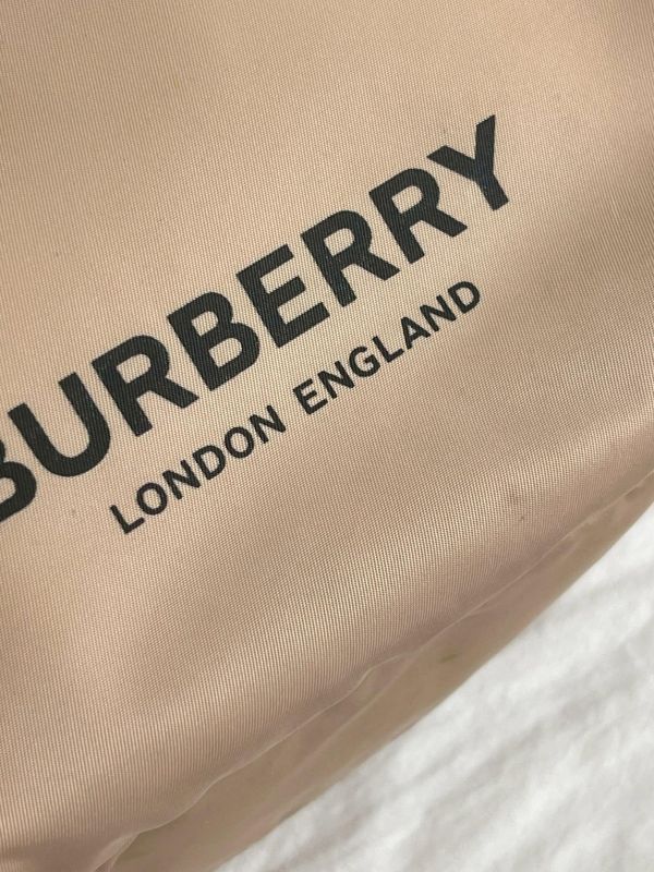 【9成新】BURBERRY THE RUCKSACK 黑LOGO 中號後背包 
