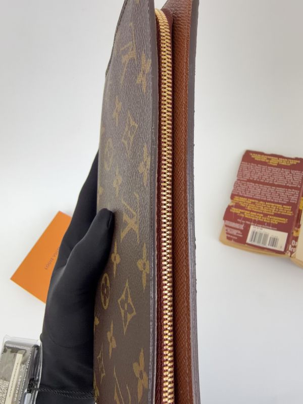 【9成新】LV Insolite 雙拉鍊對開長夾 