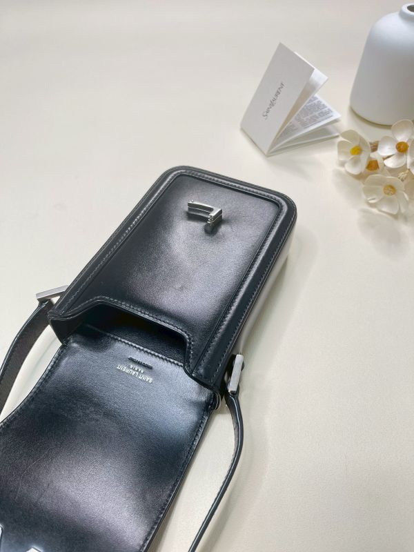 【分期0利率】YSL 直式翻蓋手機包 【95成新】 