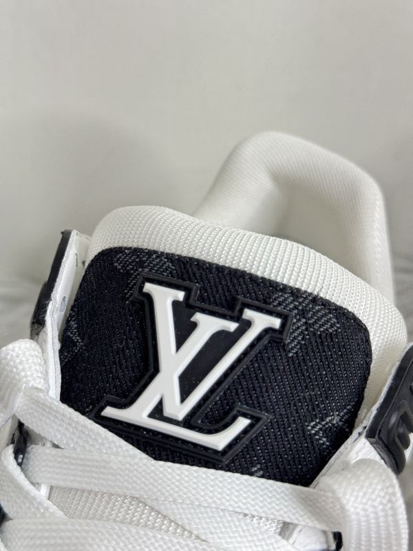 【分期0利率】LV Trainer 運動鞋  女段38號【未使用閒置品】 